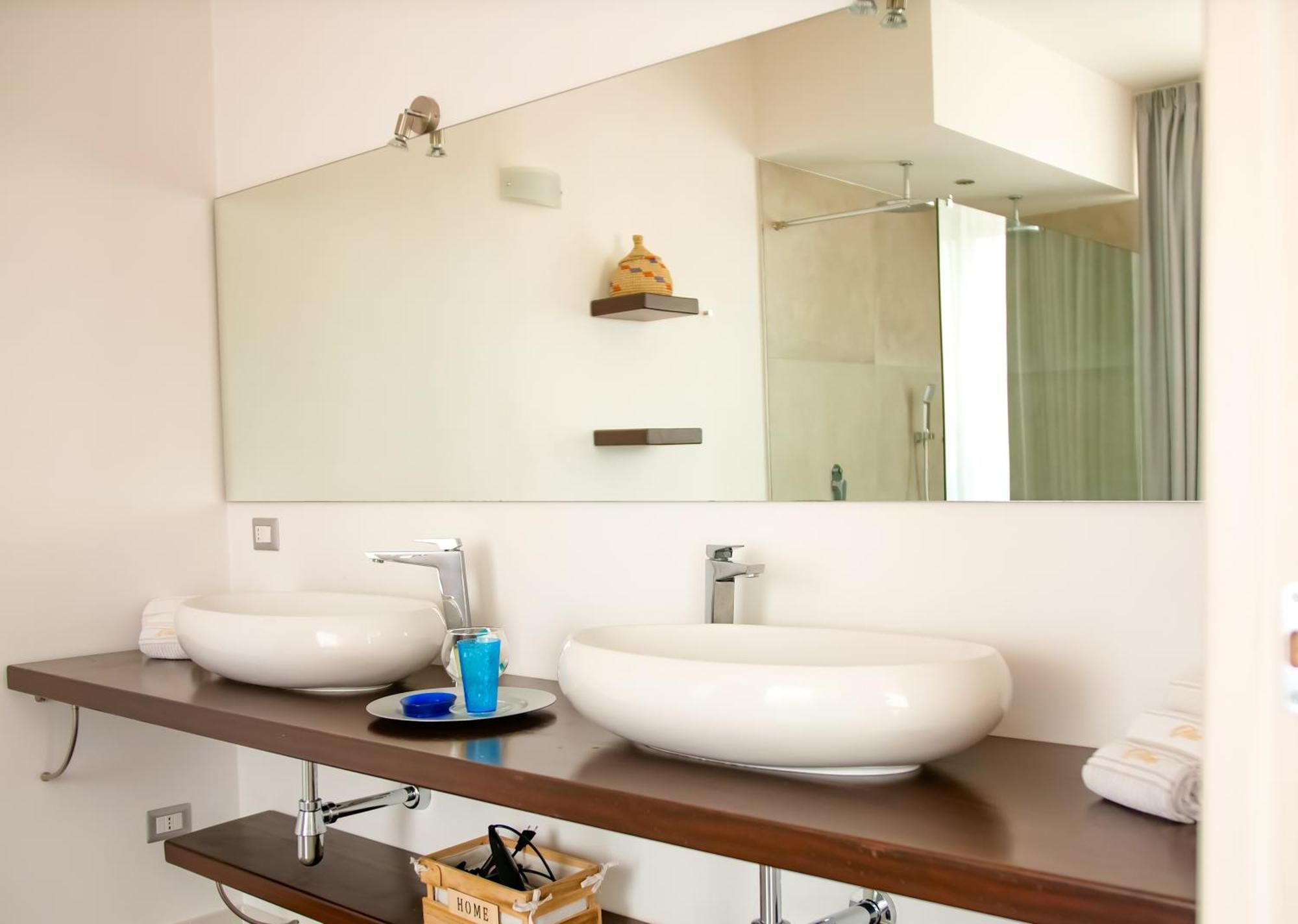 Max Luxury - Servizio Inclusa Bed and breakfast